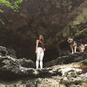 Meet your Posher, Mia